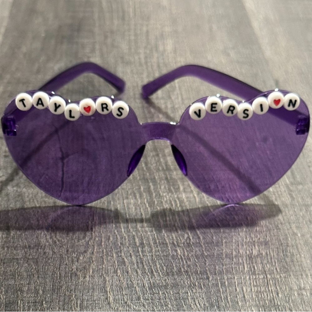 New Custom “Taylor’s Version” Purple Heart-Shaped Novelty Glasses